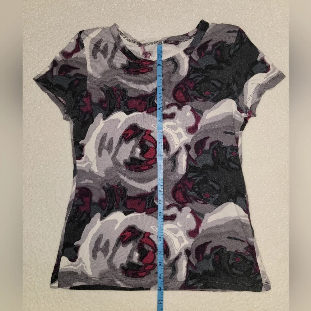 Express  Top - Picture 2 of 8